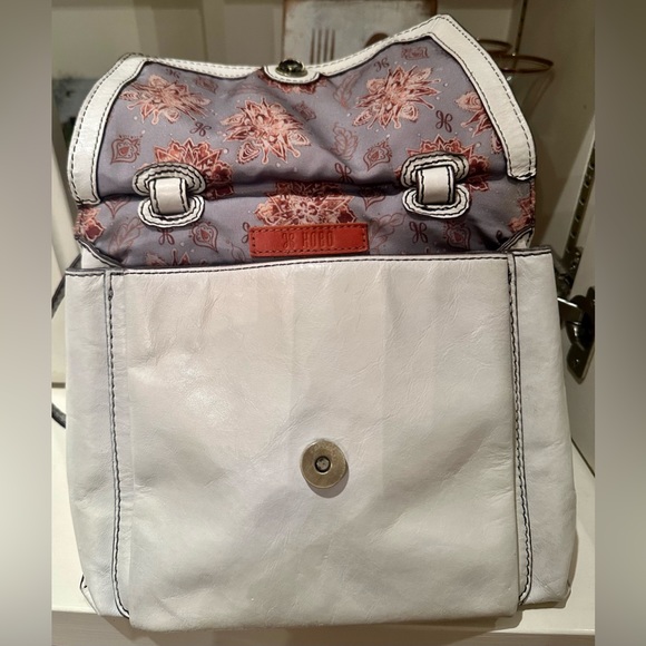 EUC HOBO “Meter” Structured Crossbody Off-White - Picture 11 of 16